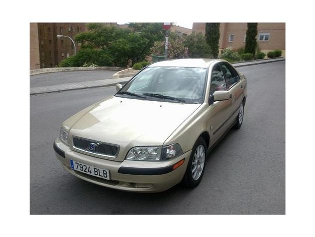 VOLVO S40 1.8I PREMIUM