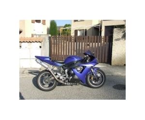 YAMAHA R1-Z