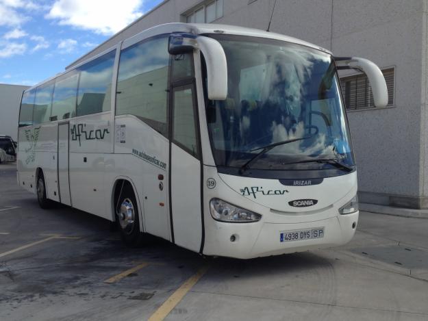 Scania K114IB4X2 con carrocería Irizar Centuri, matriculado en 2006