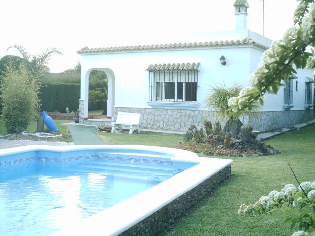 SE VENDE CHALET EN PARCELS DE 2500M2