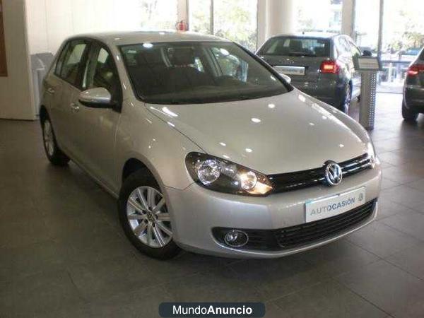 Volkswagen Golf 1.6 TDI Advance DSG 105CV 5P