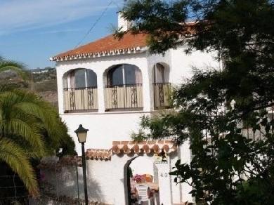 Chalet con 3 dormitorios se vende en Benajarafe, Costa del Sol