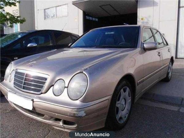 Mercedes-Benz Clase E E 320 CDI CLASSIC