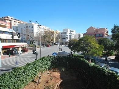 Apartamento con 3 dormitorios se vende en Marbella, Costa del Sol