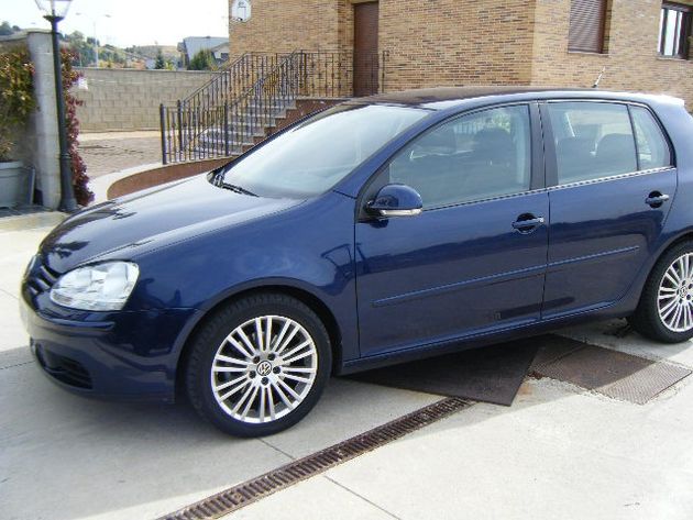 VOLKSWAGEN Golf 1.9TDI Highline 25 Aniv.110