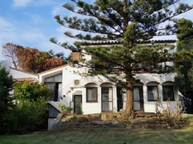 Chalet con 4 dormitorios se vende en Estepona, Costa del Sol