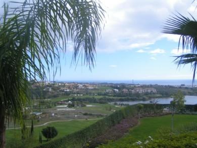 Apartamento con 2 dormitorios se vende en Estepona, Costa del Sol