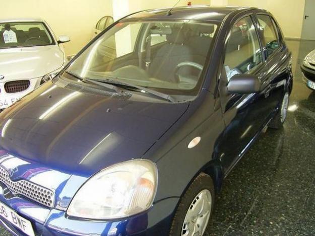 Venta de coche Toyota YARIS 1.4 D4D Luna '02 en Blanes