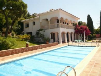 Chalet con 4 dormitorios se vende en Mijas Costa, Costa del Sol