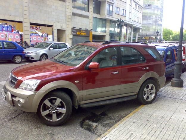 SE vende KIA SORENTO EXCLUSIVE 2.5 140CV ´05