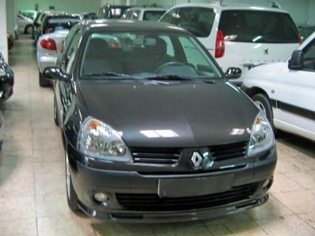 Venta de coche Renault Clio 1.5 Dci Extreme '05 en Palma De Mallorca