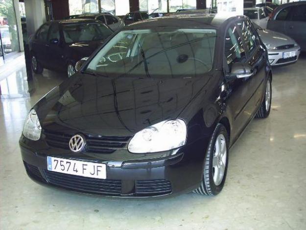 Venta de Volkswagen GOLF S.V TDI SPORTLINE '06 en Lleida