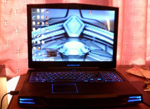 Dell Alienware m17x r2 I7(1)