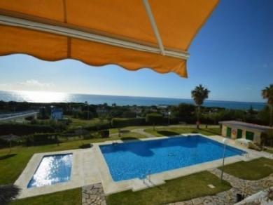 Apartamento con 3 dormitorios se vende en Marbella, Costa del Sol