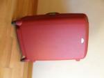 Vendo maleta nueva rígida roja American Tourister, alta seguridad.