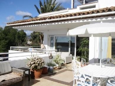 Apartamento con 2 dormitorios se vende en Estepona, Costa del Sol