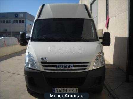 IVECO Daily 35 S 12 V 3000L1545 RS 4p.