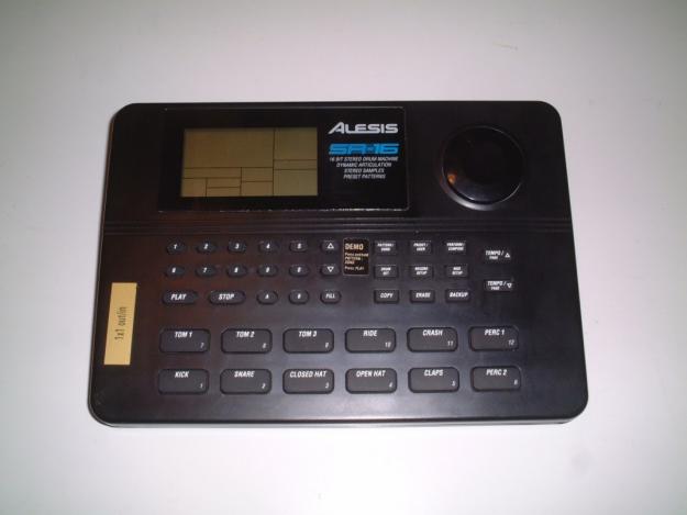 Caja de ritmos Alesis SR-16