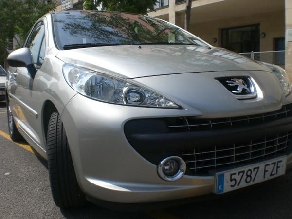 VENDO PEUGEOT 207 1.6 HDI 7.500 KM  10.450