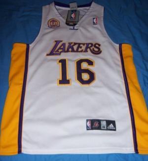 Se vende camiseta de GASOL (60 aniversario)