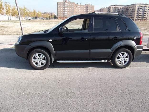 SE VENDE HYUNDAI TUCSON 2.0 CDRI 140 CV