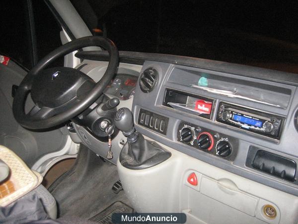 Vendo Renault Master 2.2 Turbo DIesel 7000