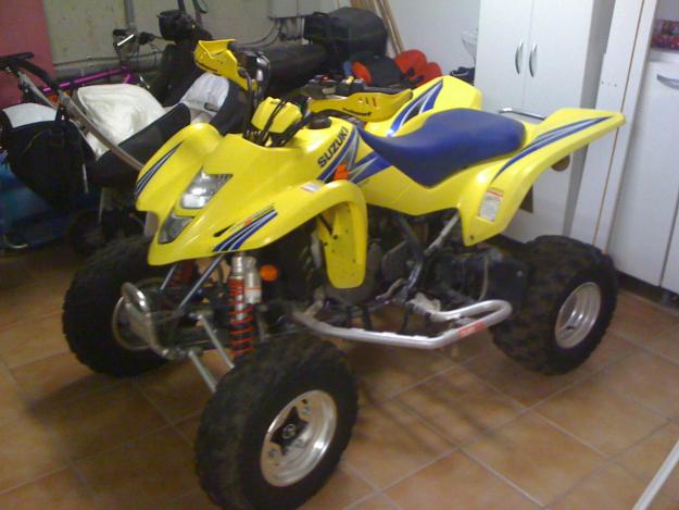 VENDO QUAD SUZUKI LTZ-400