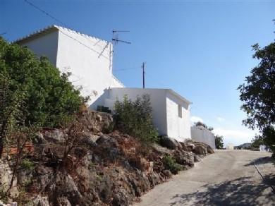 Chalet con 3 dormitorios se vende en Antequera