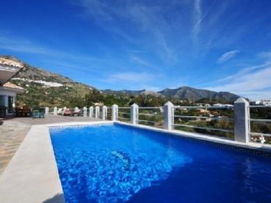 Chalet con 4 dormitorios se vende en Mijas Pueblo, Costa del Sol