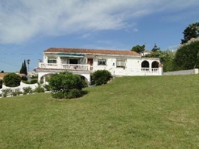 Chalet con 5 dormitorios se vende en Mijas Costa, Costa del Sol