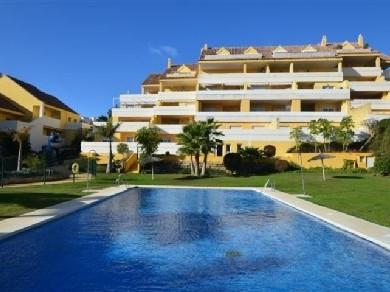 Apartamento con 3 dormitorios se vende en Estepona, Costa del Sol