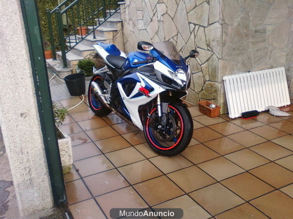 se vende suzuki gsxr 600 k6