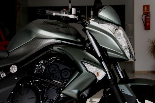 Kawasaki ER6N desde 5799€