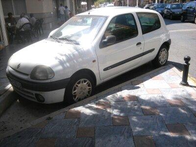 renault clio 1.2 año2000