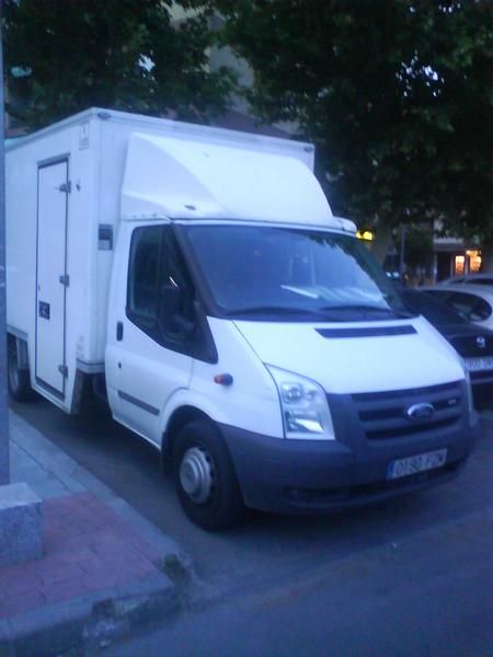 vendo furgoneta ford transit con caja e isotermo reforzado