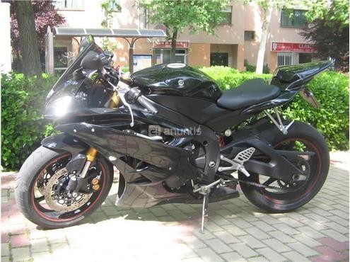 YAMAHA YZF R6