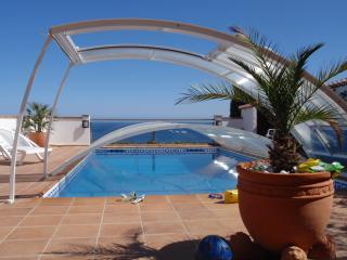 Apartamento en villa : 4/5 personas - piscina - junto al mar - vistas a mar - almunecar  granada (provincia de)  andaluc