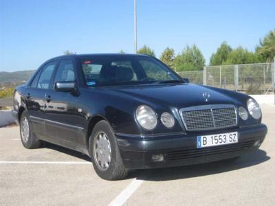 Mercedes-Benz CLASE E E 290 TD Elegance