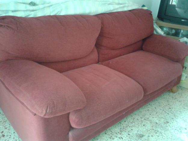 Vendo sofa, cabecero y baul seminuevos