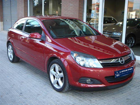 Opel Astra GTC 1.9 CDTISPORT