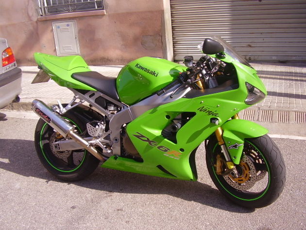 KAWASAKI ZX6-R