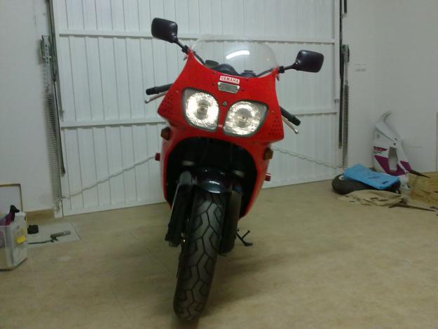 VENDO YAMAHA YZF 750R