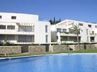 Apartamento con 3 dormitorios se vende en Marbella, Costa del Sol