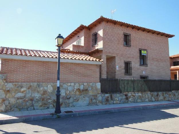 Casa adosada en Olías del Rey