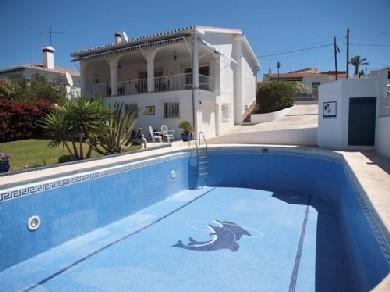 Chalet con 3 dormitorios se vende en Caleta de Velez, Costa del Sol