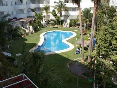 Apartamento con 4 dormitorios se vende en Marbella, Costa del Sol