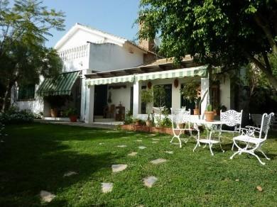 Chalet con 4 dormitorios se vende en Mijas Costa, Costa del Sol