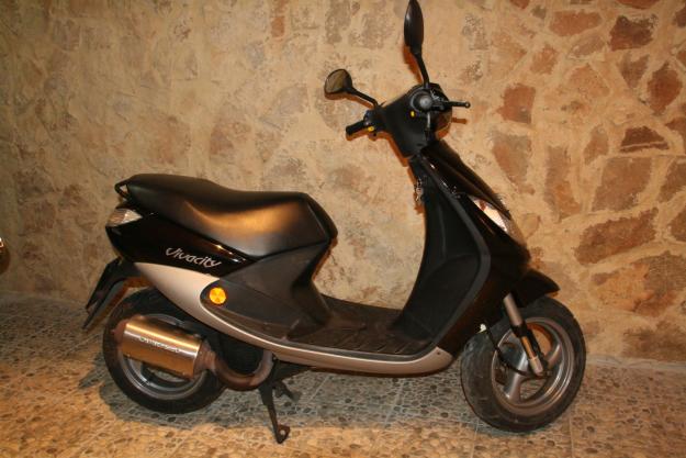 SE VENDE PEUGEOT VIVACITY 50 c.c.