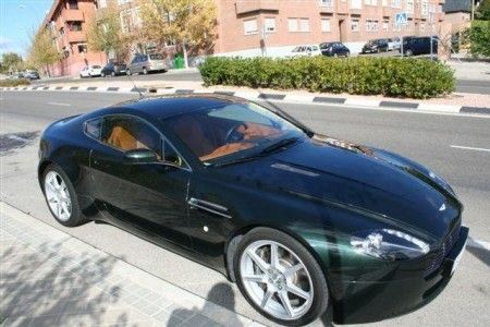 ASTON MARTIN V8 VANTAGE - Barcelona