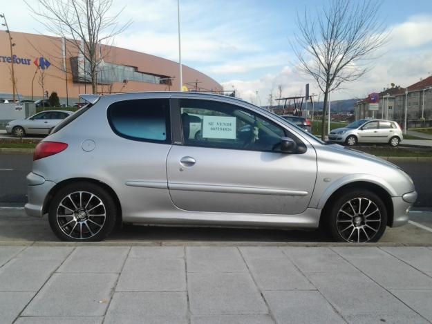 Se vende peugeot 206 xtd 1.9 color gris , tres puertas a gasoil